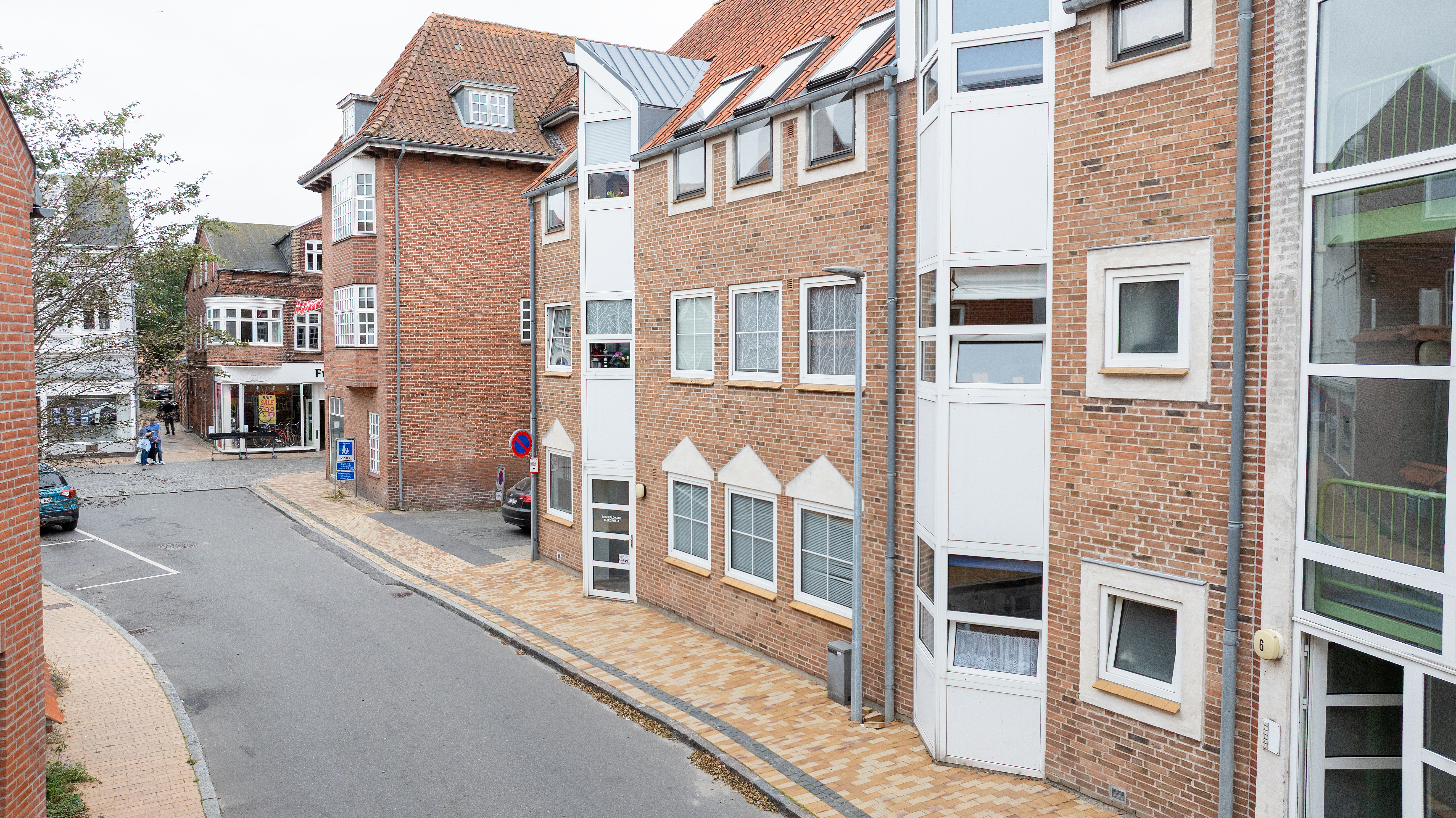 1352 Allegade 2 faelleshus